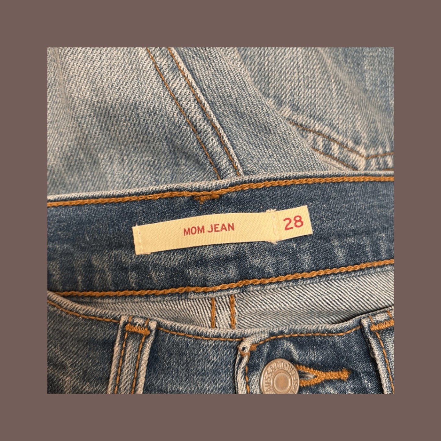 Levi’s High-Waisted Mom Jeans – Classic Tapered Fit Denim