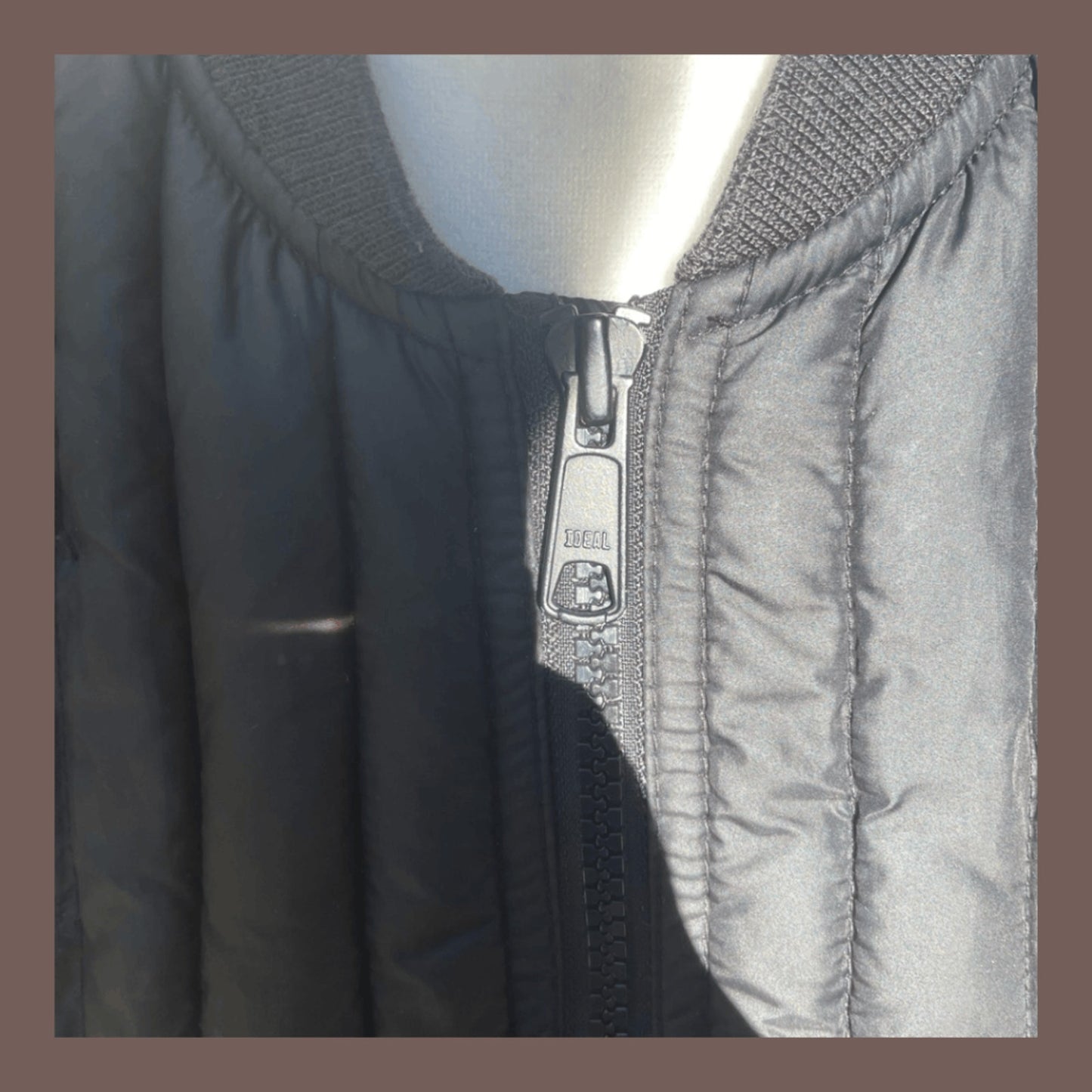 Vintage Gap Black Puffer Jacket – Minimal Winter Essential