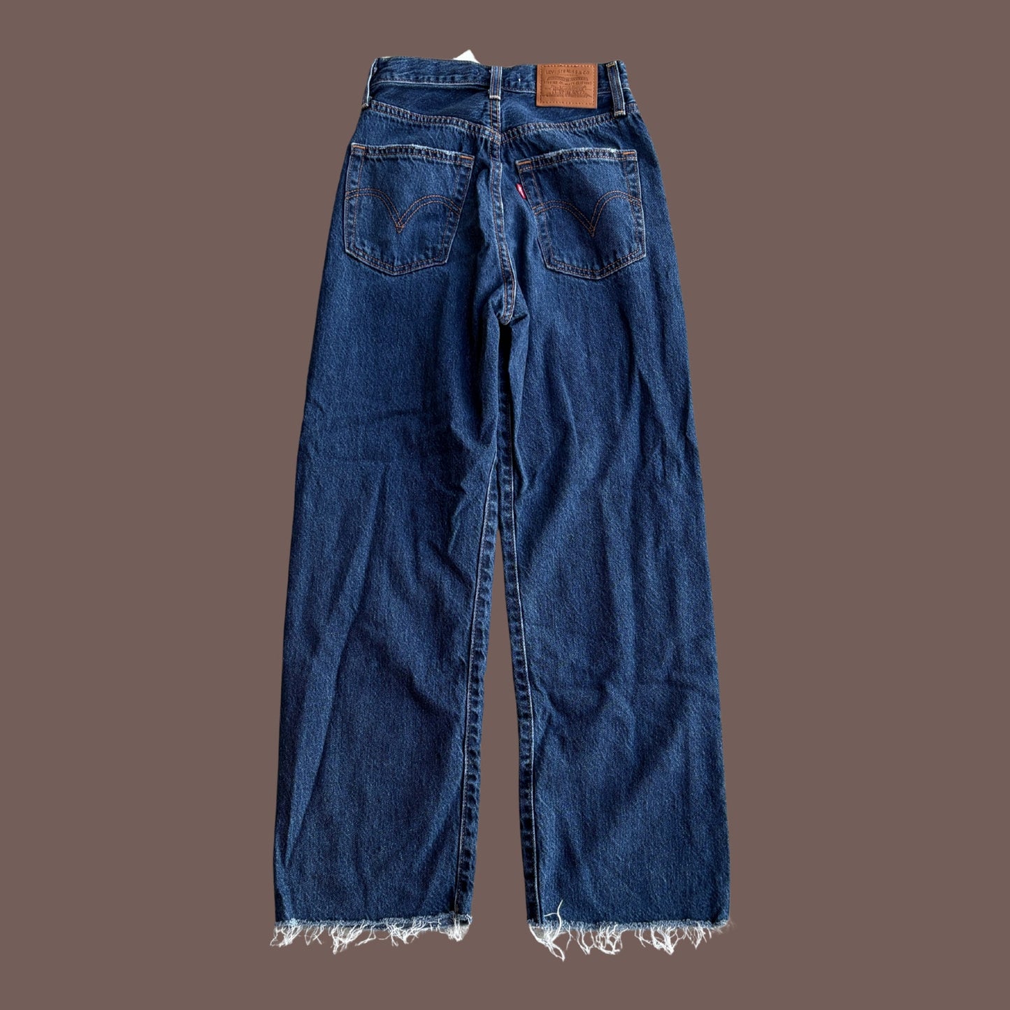 Levi’s Ribcage Straight Ankle Jeans – Dark Wash 90s Core