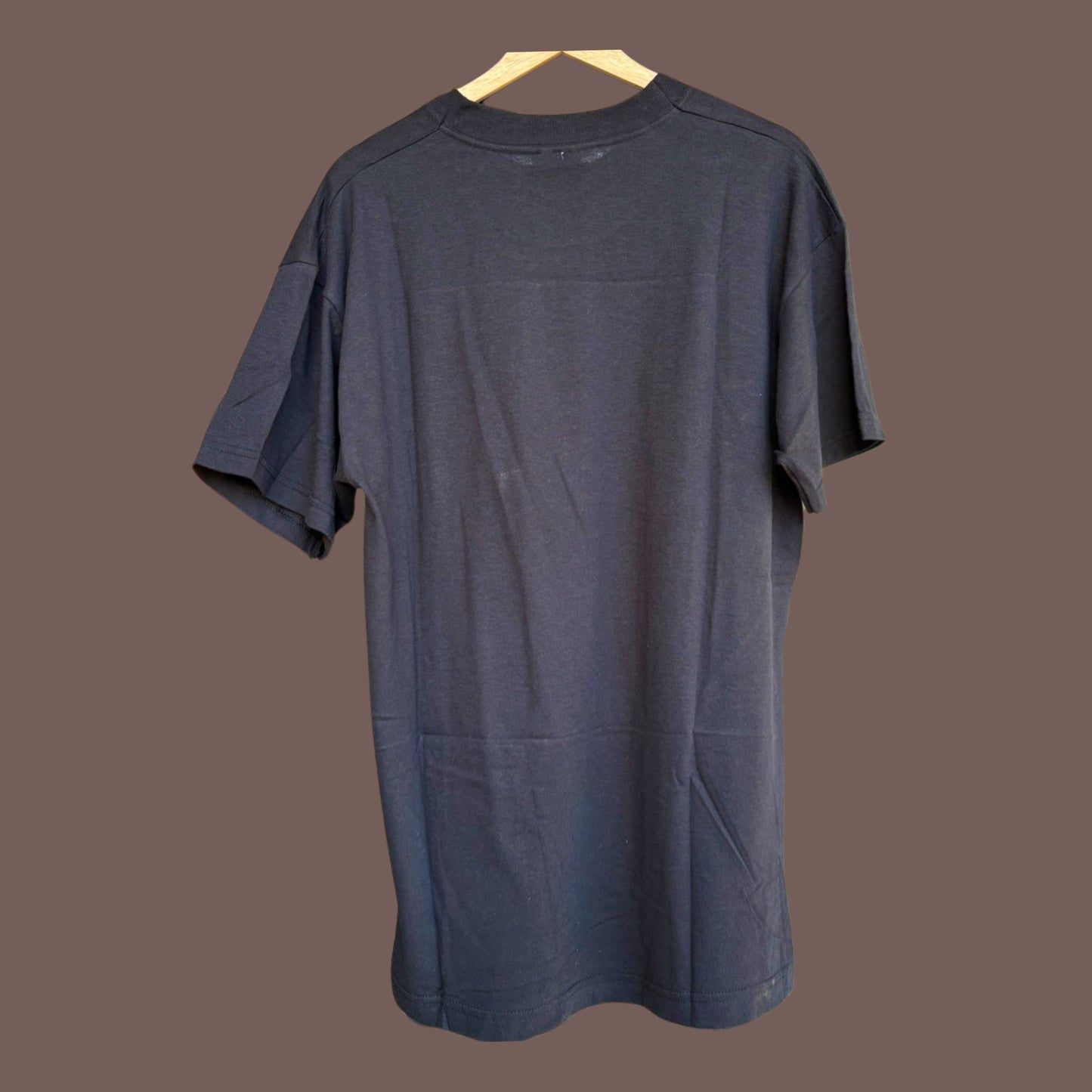 Vintage Ireland Harp Graphic Tee – 90s Celtic Streetwear