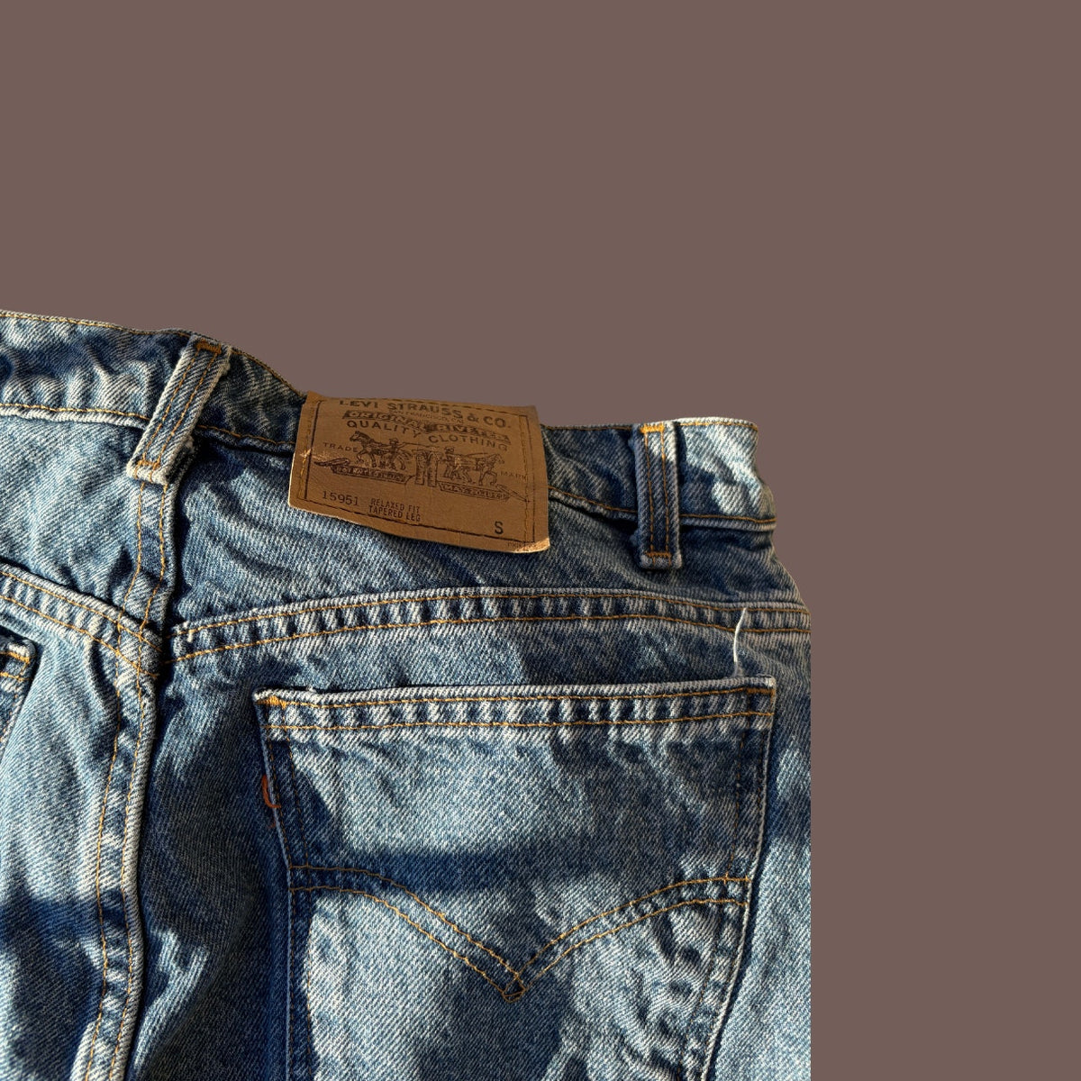 Vintage Levi's 15951 Relaxed Fit Tapered Leg Jeans – 90s USA Made