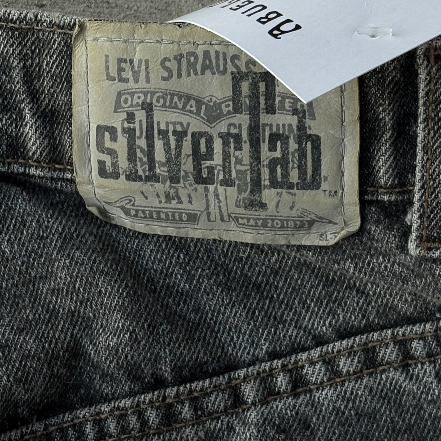 Vintage Levi’s SilverTab Baggy Jeans – Y2K Streetwear