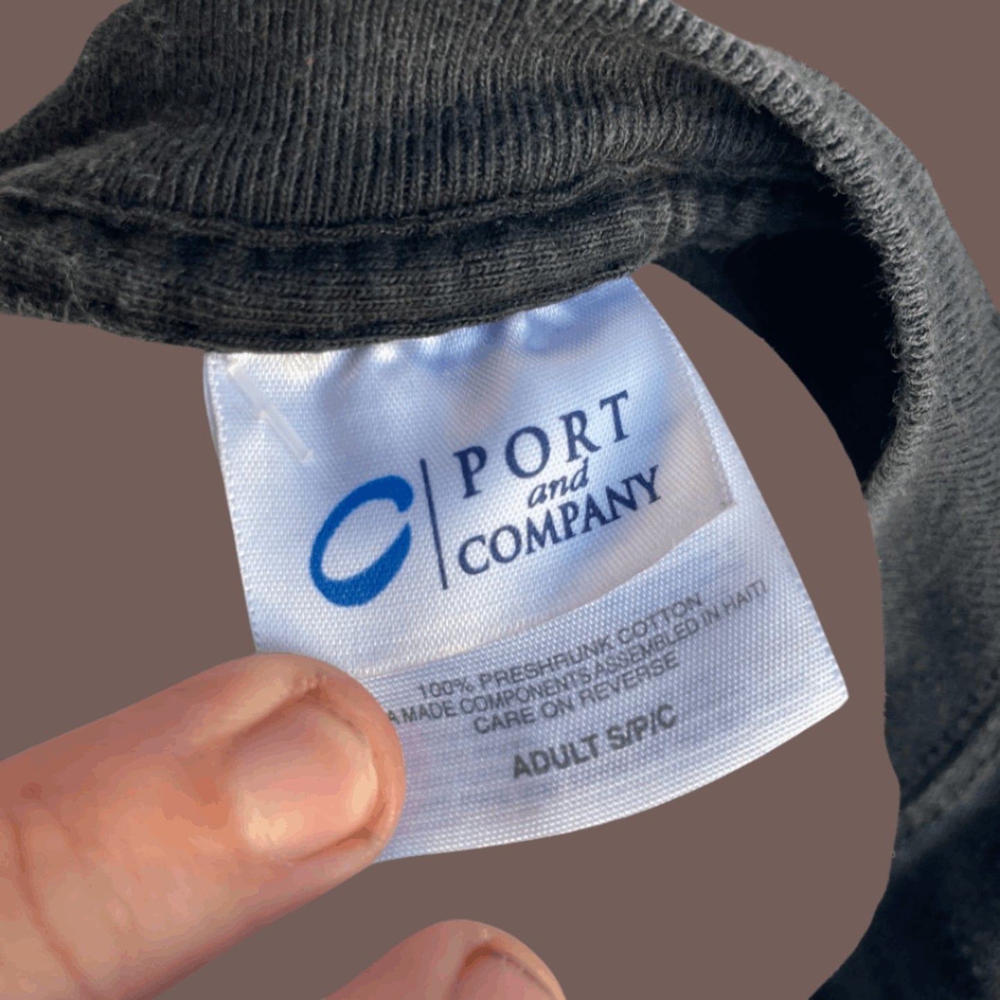 Vintage Alpha Phi Omega Tee – 2000s College Graphic