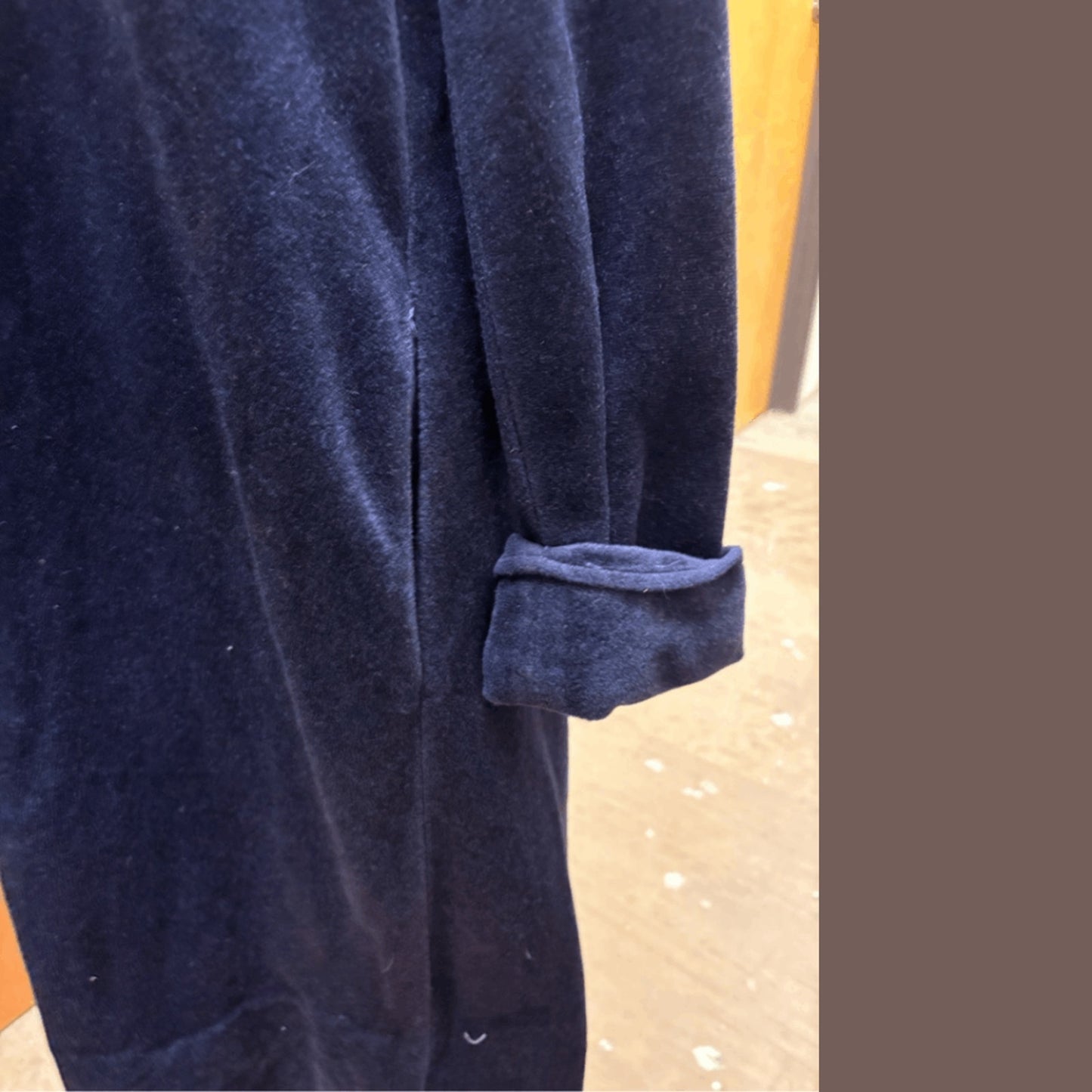 Vintage Christian Dior Velour Robe – 70s Luxury Loungewear