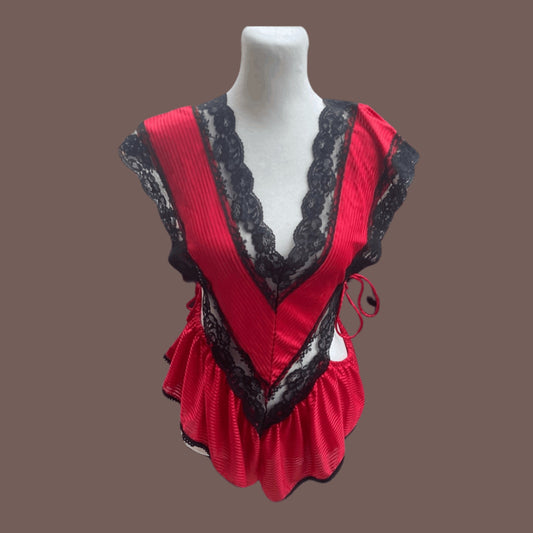 Vintage Stroke of Midnight Lace Lingerie Top – 80s Romantic Vampwear