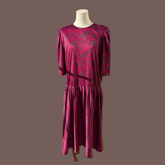 Vintage Paisley Midi Dress – 80s Magenta Statementwear