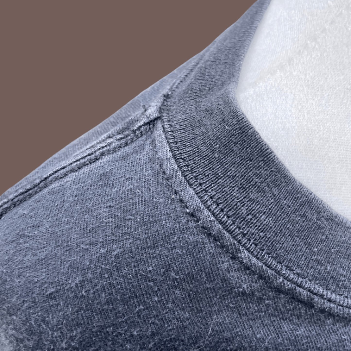 Vintage Gildan Commemorative Graphic Tee – 2000s Archive Energy