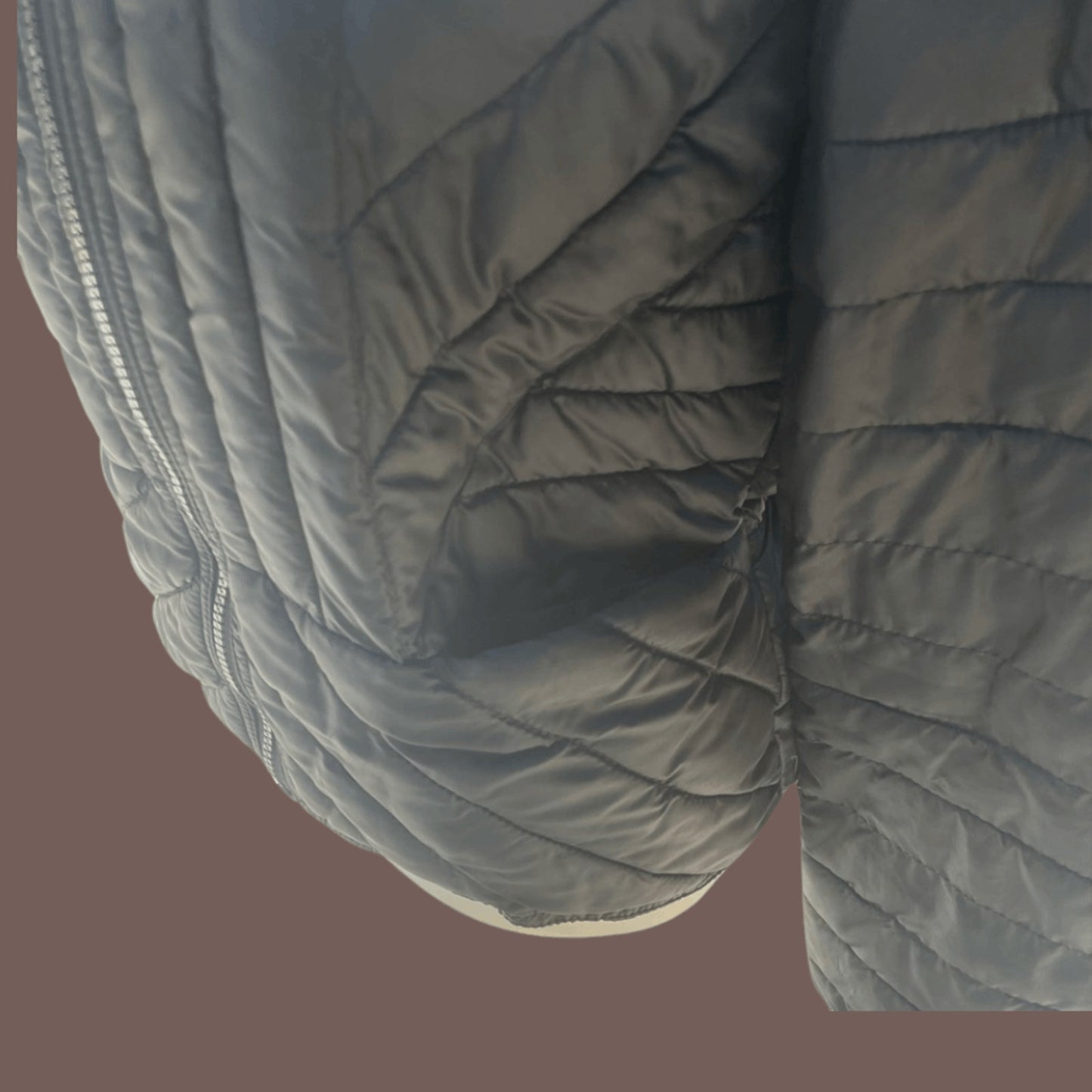 Vintage Gap Black Puffer Jacket – Minimal Winter Essential