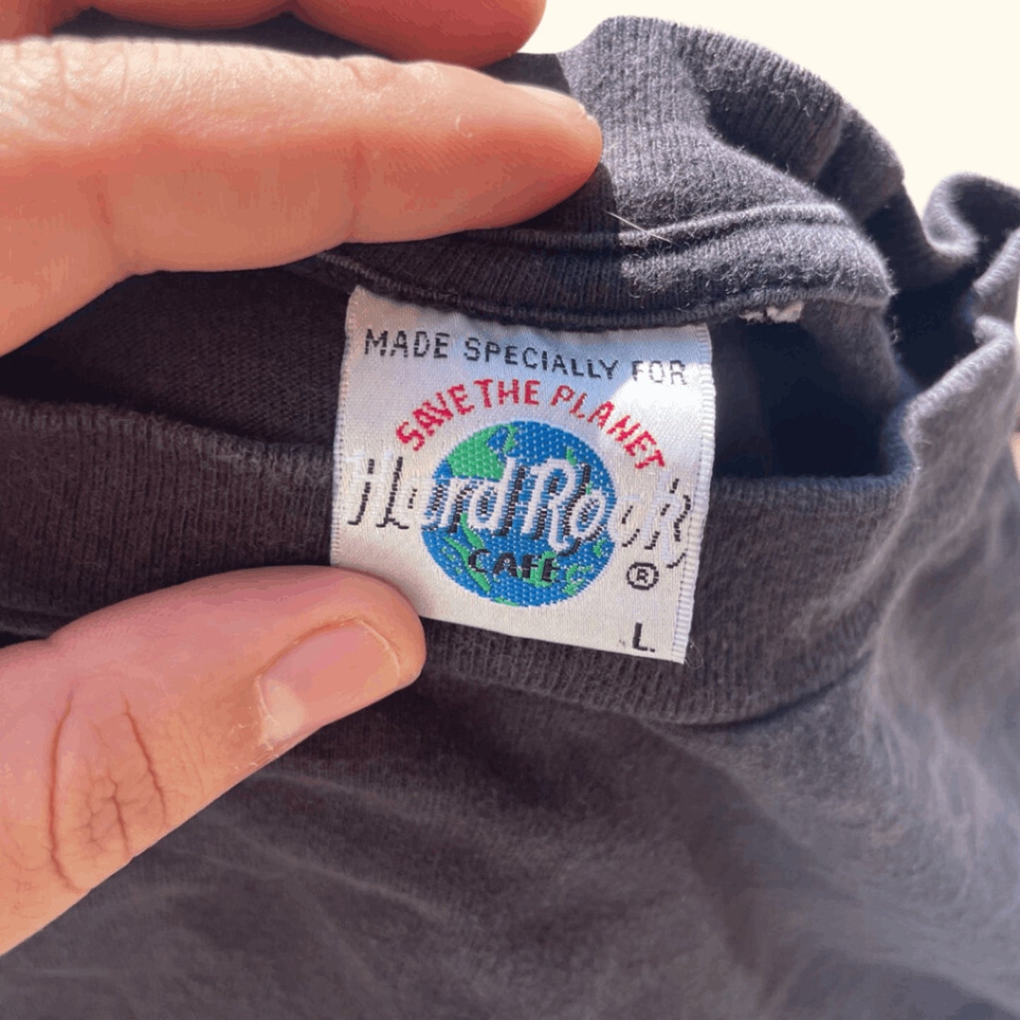 Vintage Hard Rock Cafe Tokyo Graphic Tee – 90s Rock Archive