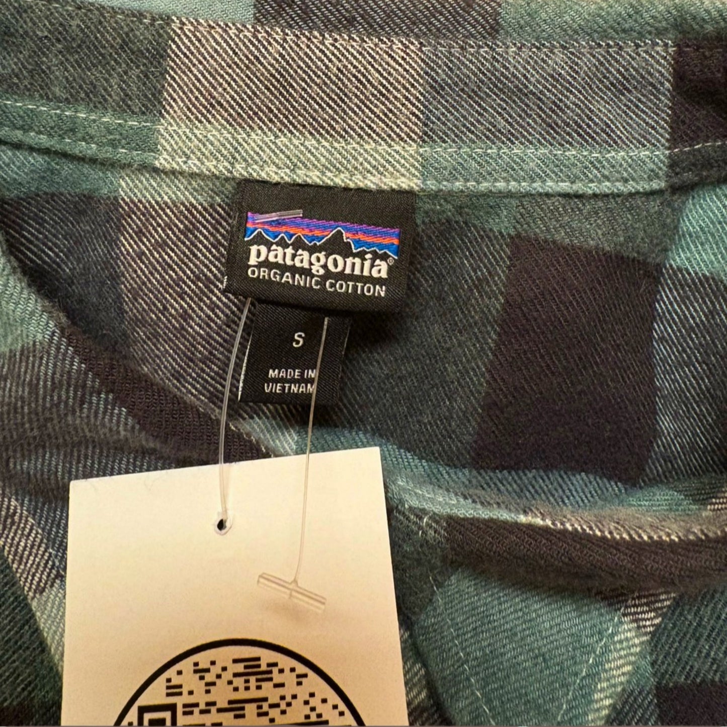 Patagonia Women’s Small Blue Green Plaid Organic Cotton Flannel Shirt