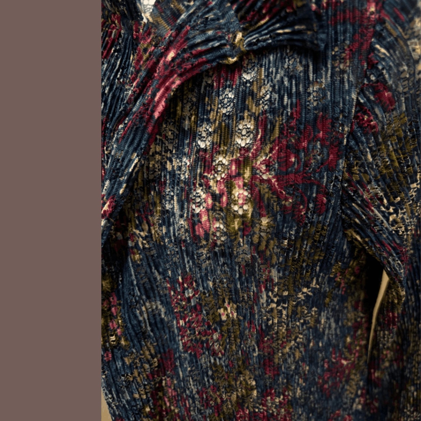 Vintage Pleated Knit Floral Cover-Up – 1950s Boho Layering Piece